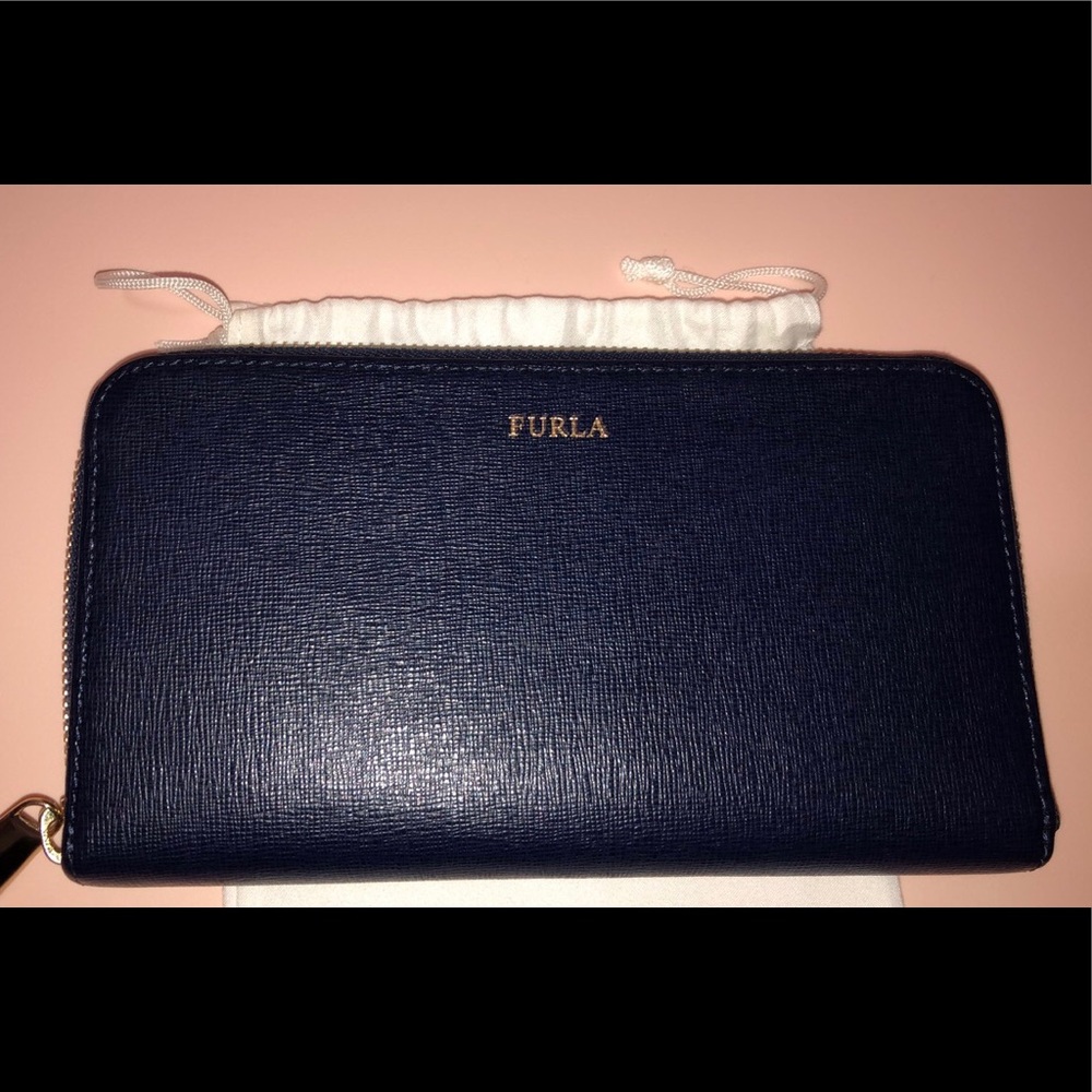 FURLA Navy Babylon zip around Wallet